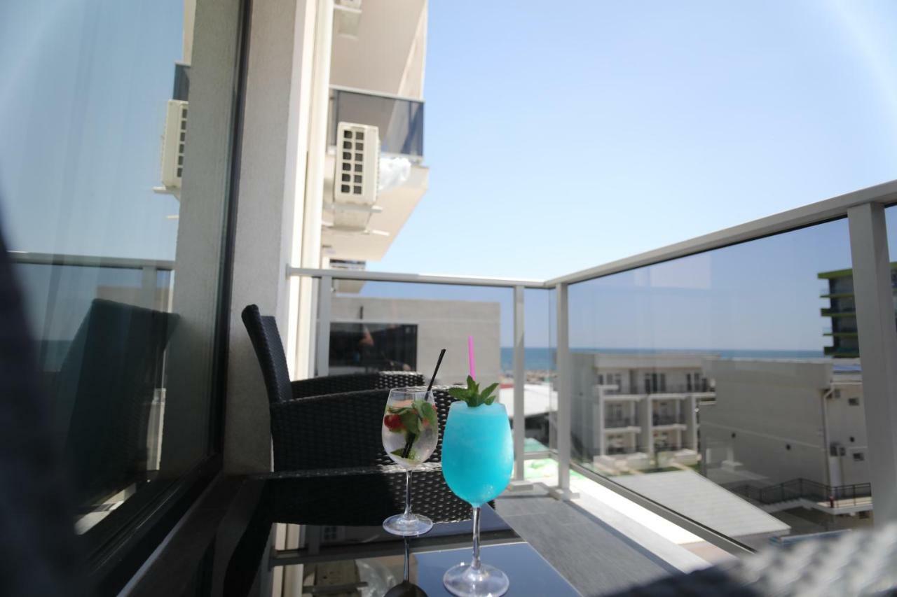 Sammos Black Sea Apartments Navodari Bagian luar foto